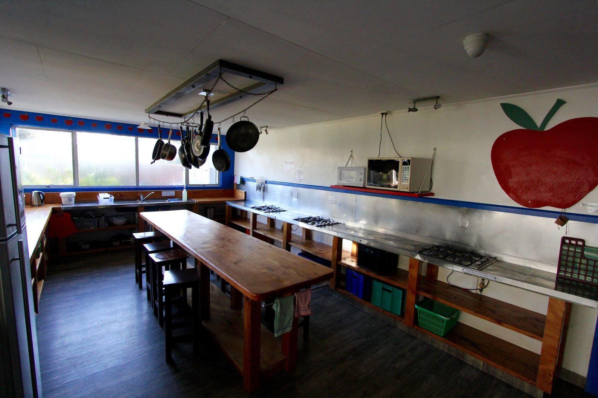Happy Apple Backpackers Motueka Exterior foto